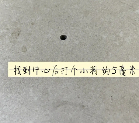 南谯瓷砖空鼓维修公司专业解答在瓷砖铺贴过程中，如果砂料搅拌不均匀，将会带来以下问题