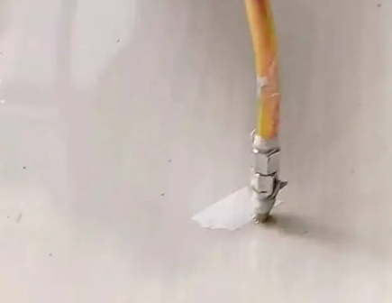 南谯瓷砖空鼓维修公司专业解答在瓷砖铺贴过程中，如果使用的砂料过粗（如全部使用了粗砂），可能会导致以下问题